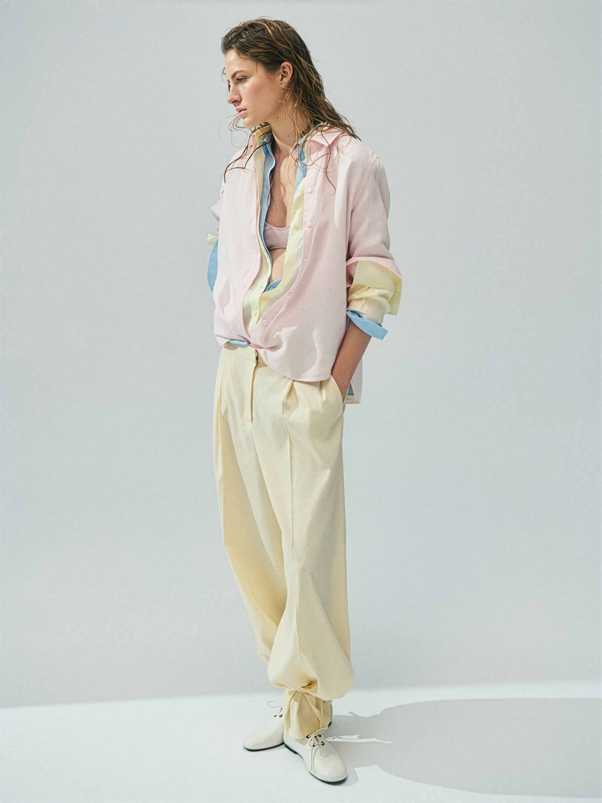 pastels-holding-massimo-dutti