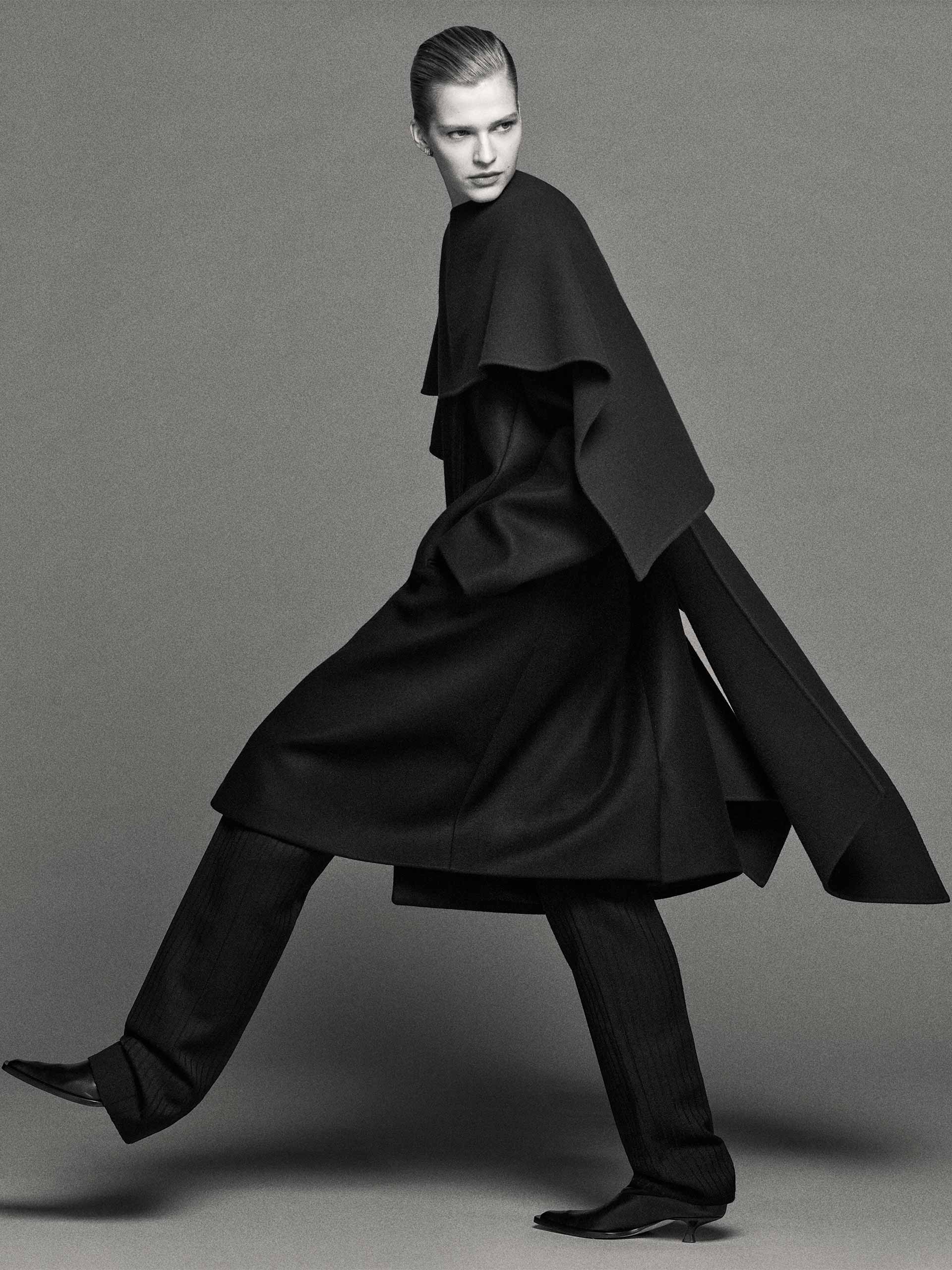 nap-winter-essentials-holding-1-main